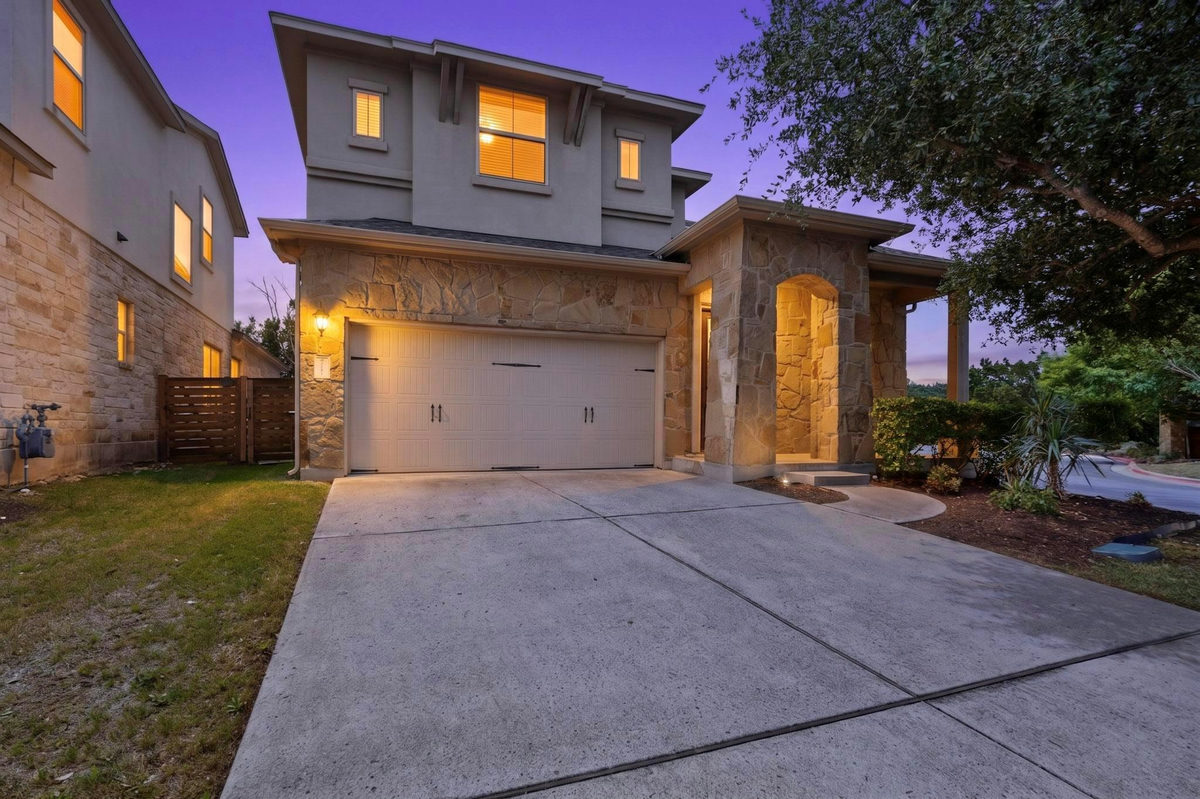 10917 Hidden Caves None #31 — exterior