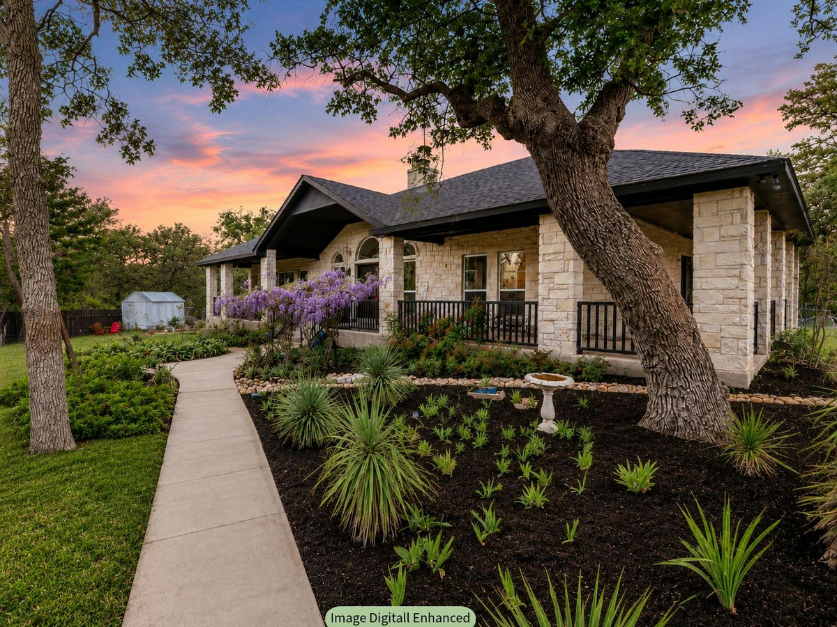 368 Woodlands Dr — photo 2