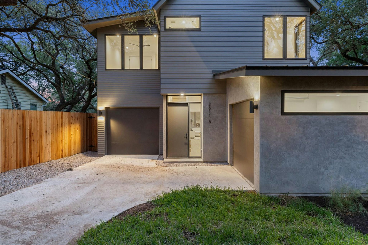 2611 Oak Crest Ave #A & B — photo 2