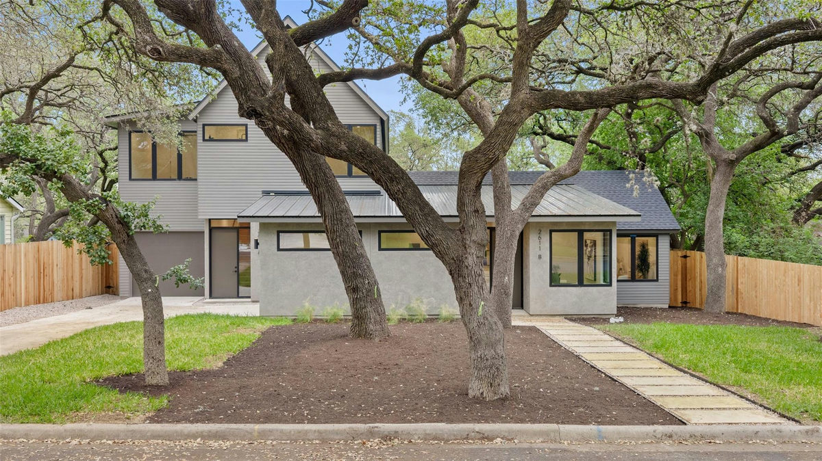 2611 Oak Crest Ave #A & B — exterior