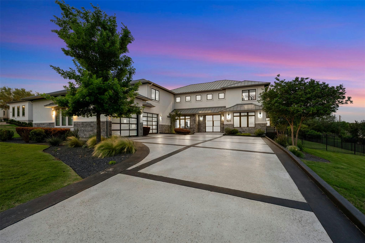 901 Cypress Grove Dr — exterior