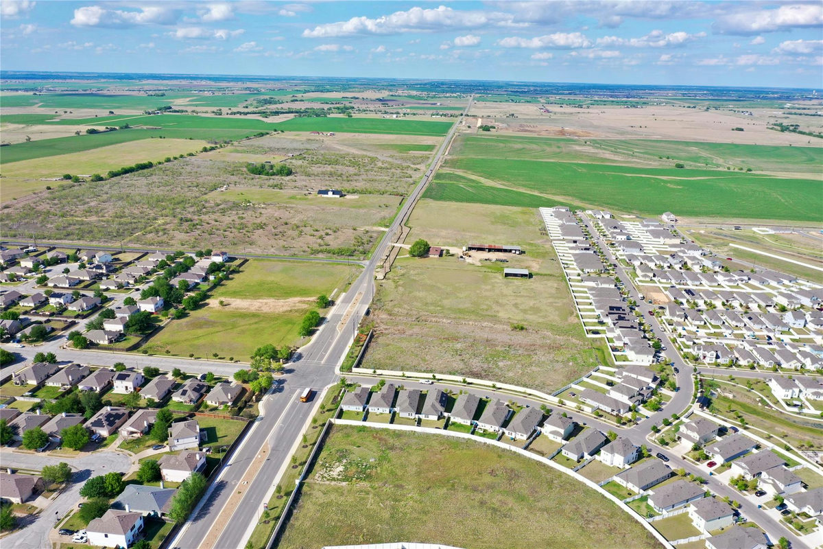 14601 County Line Rd — photo 3