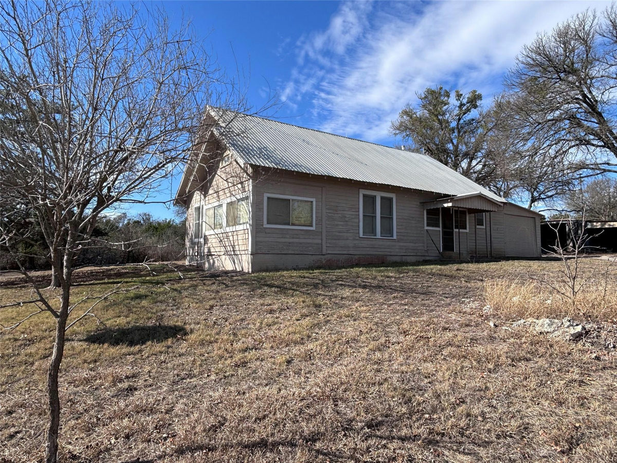 2150 County Road 153 — exterior
