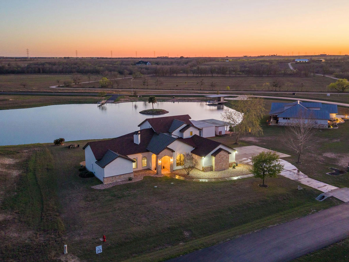925 River Ranch Cir — exterior
