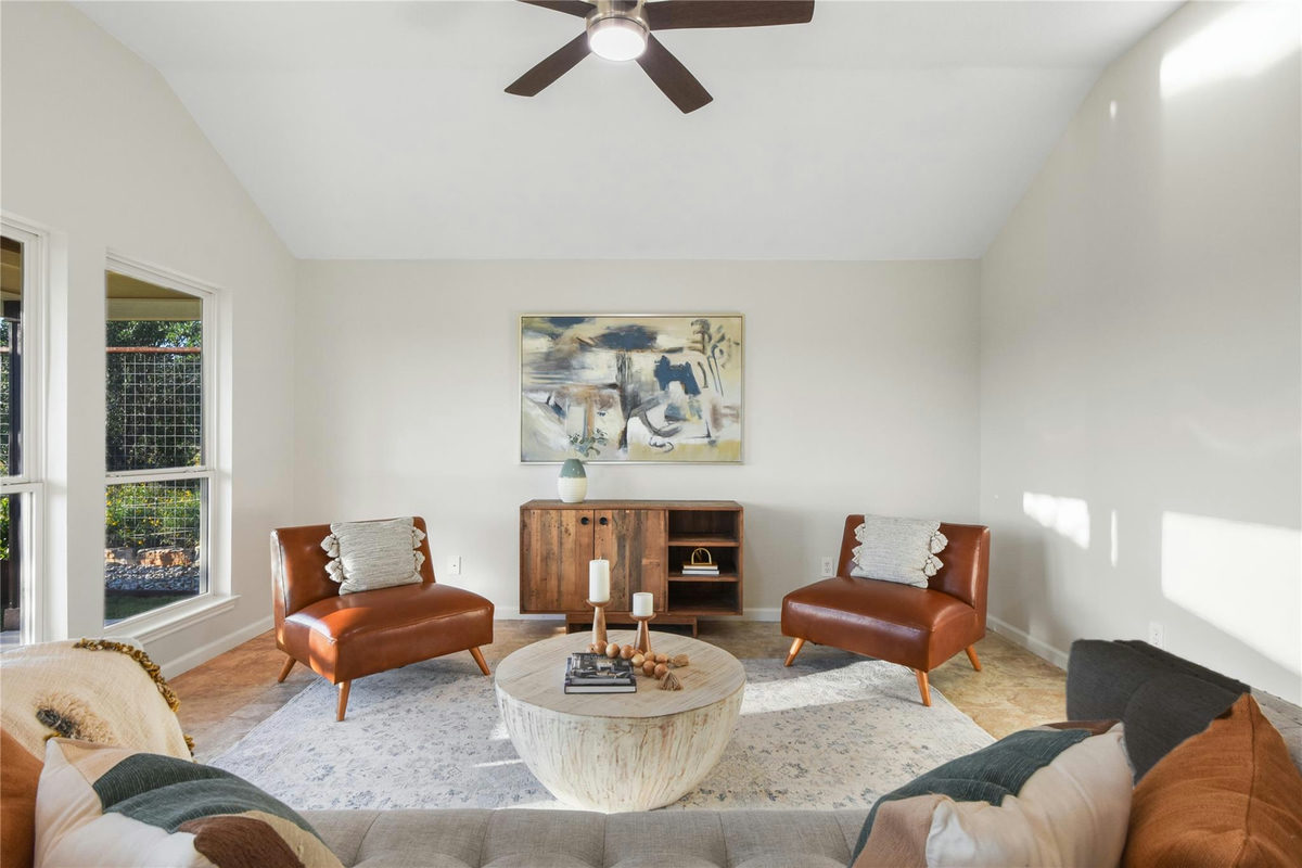 1104 Cliffview Dr — photo 4