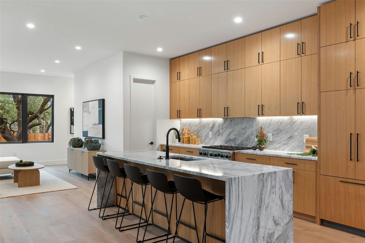 2611 Oak Crest Ave #A — photo 2