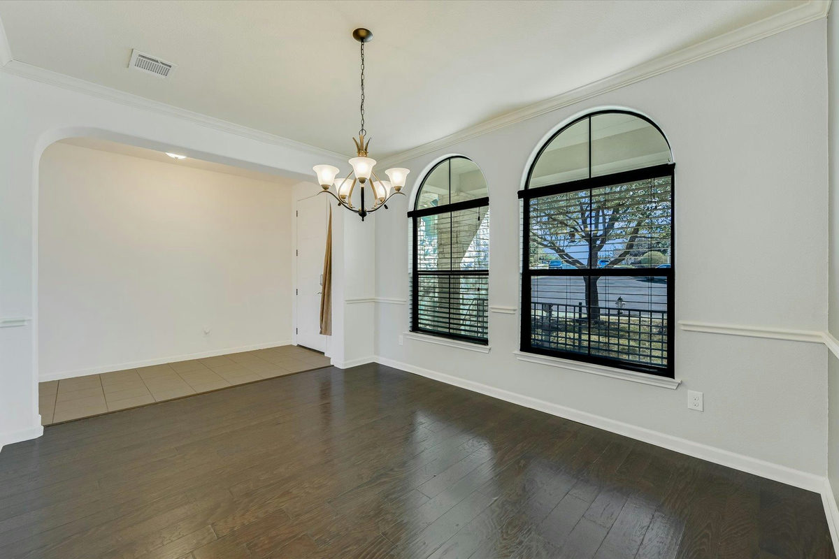 128 W Adelanta Pl — photo 3