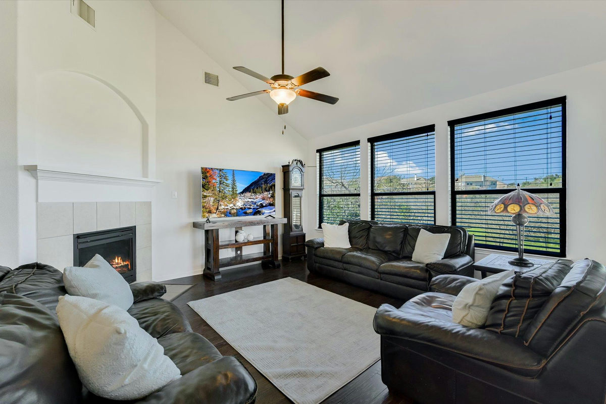 128 W Adelanta Pl — photo 4