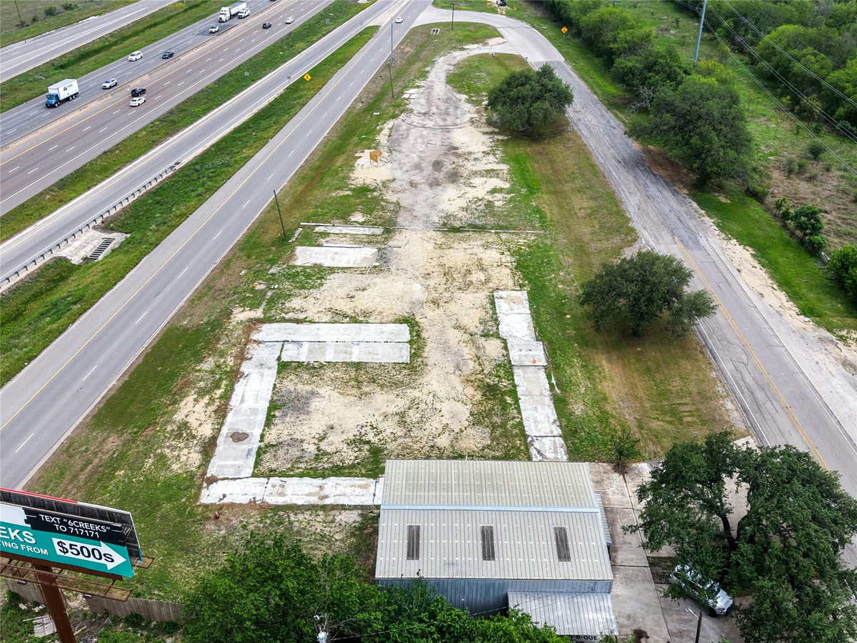 505 S Old Hwy 81 — photo 3