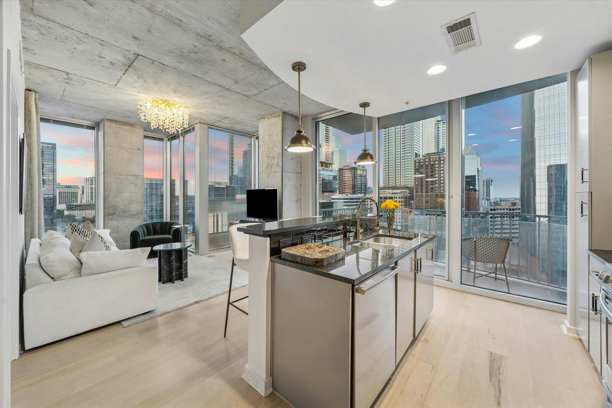 360 Nueces St #1417 — photo 2