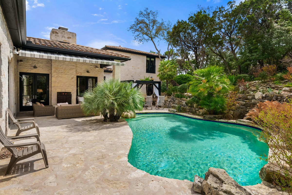 698 Windsong Trl — photo 2