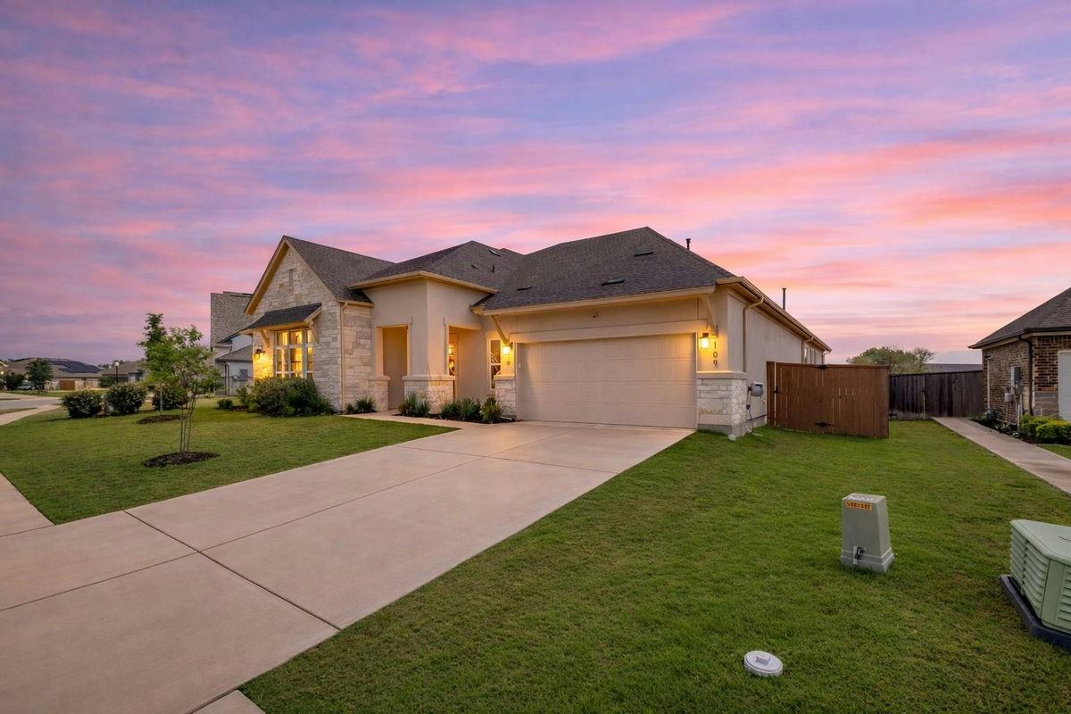109 Isaac White Dr — photo 2