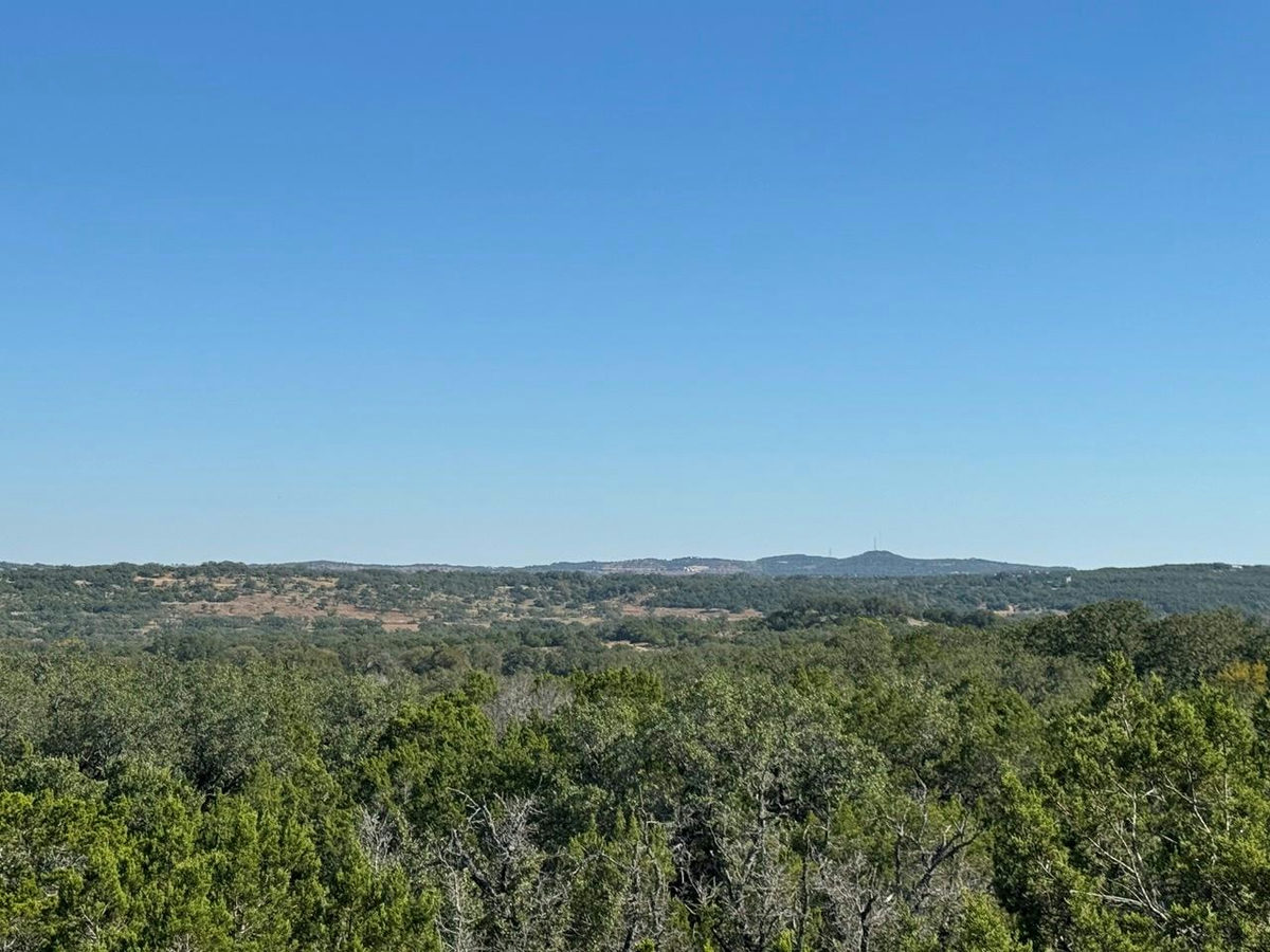 25723 Hamilton Pool Rd — exterior
