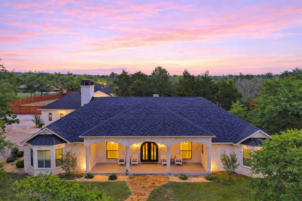 125 Carriage Ct — exterior