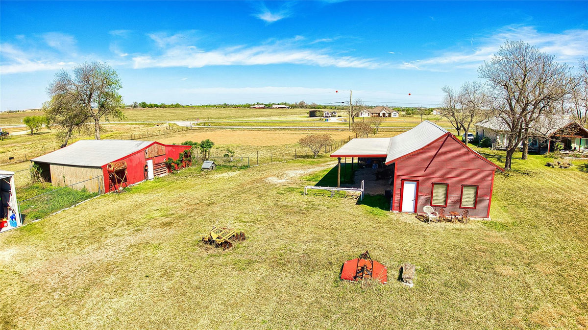 1005 E Buttercup Rd — photo 3