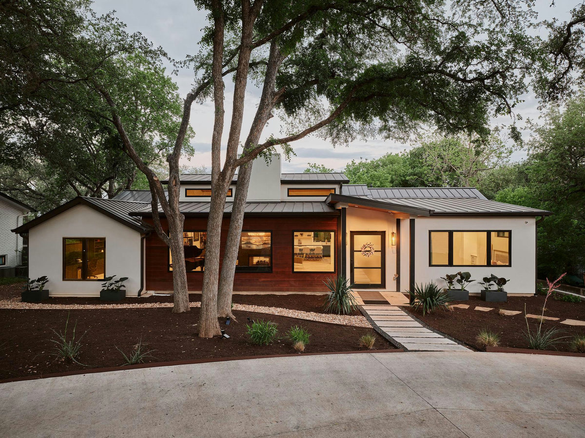4301 Balcones Dr — photo 3