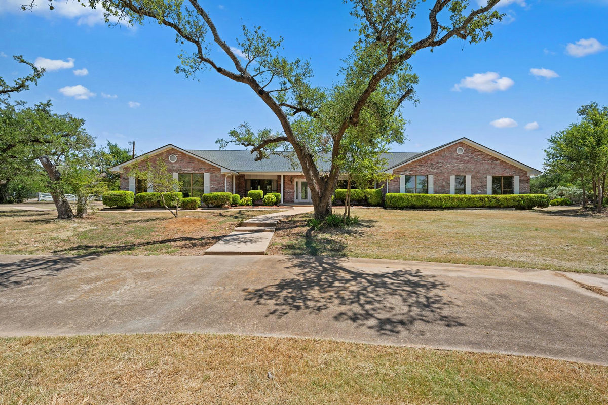 1501 Woods Loop — photo 3