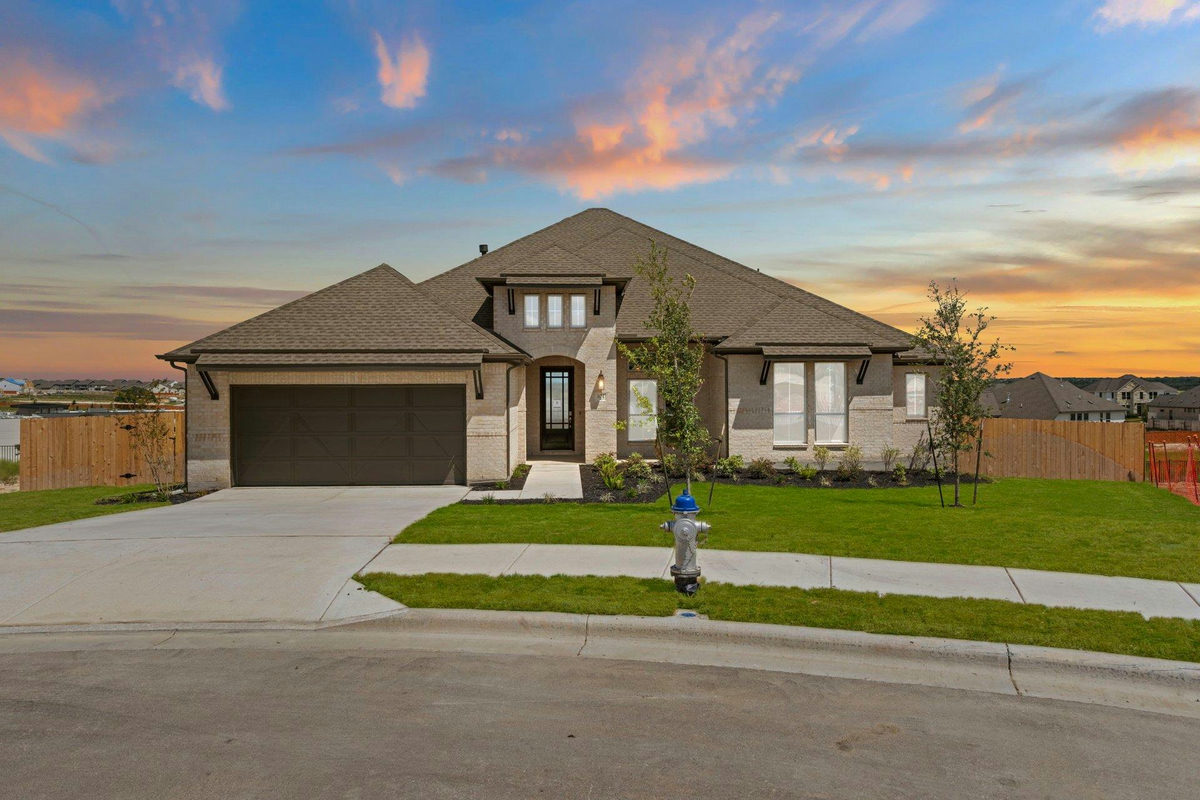 101 Uphill Dr — exterior