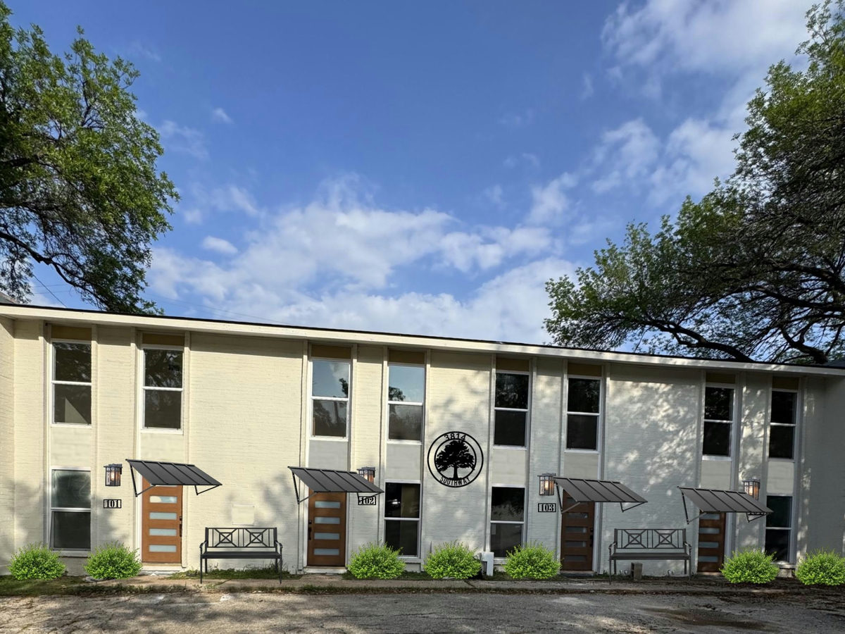 3814 Southway Dr — exterior
