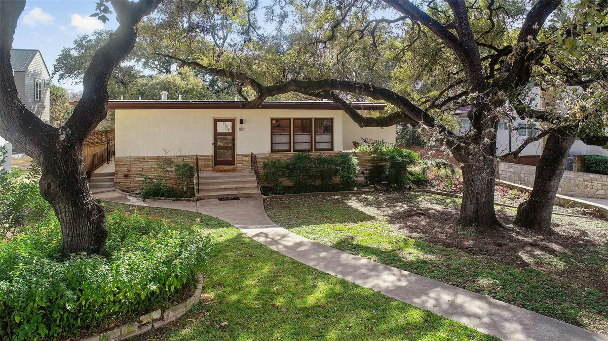 1511 Chelsea Ln — exterior