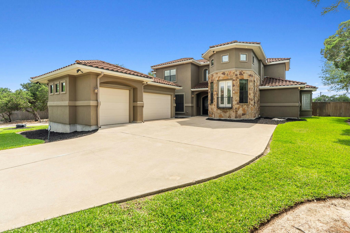 1001 Villa Hill Dr — photo 2