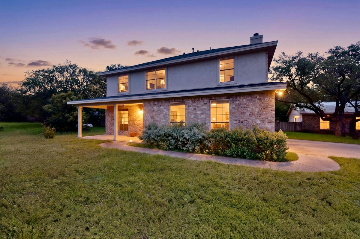 311 Oak Forest Cv — photo 2