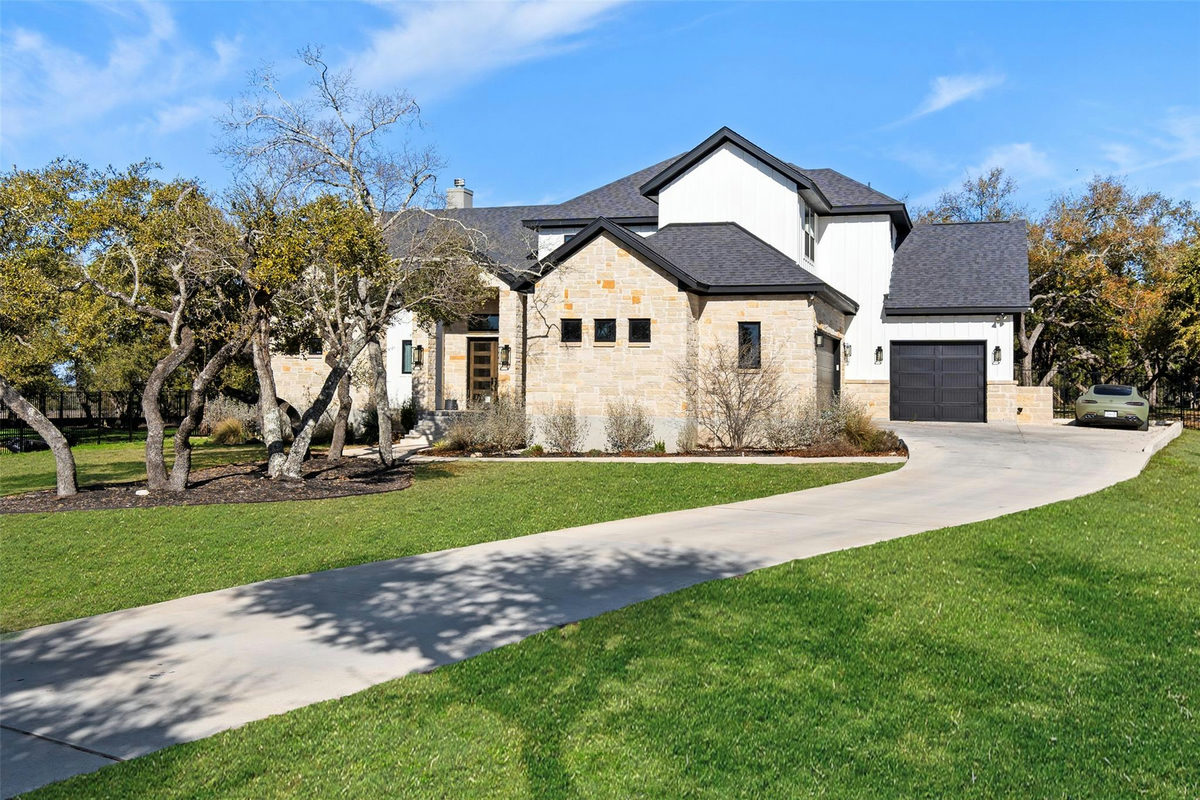 316 Stockman Dr — exterior