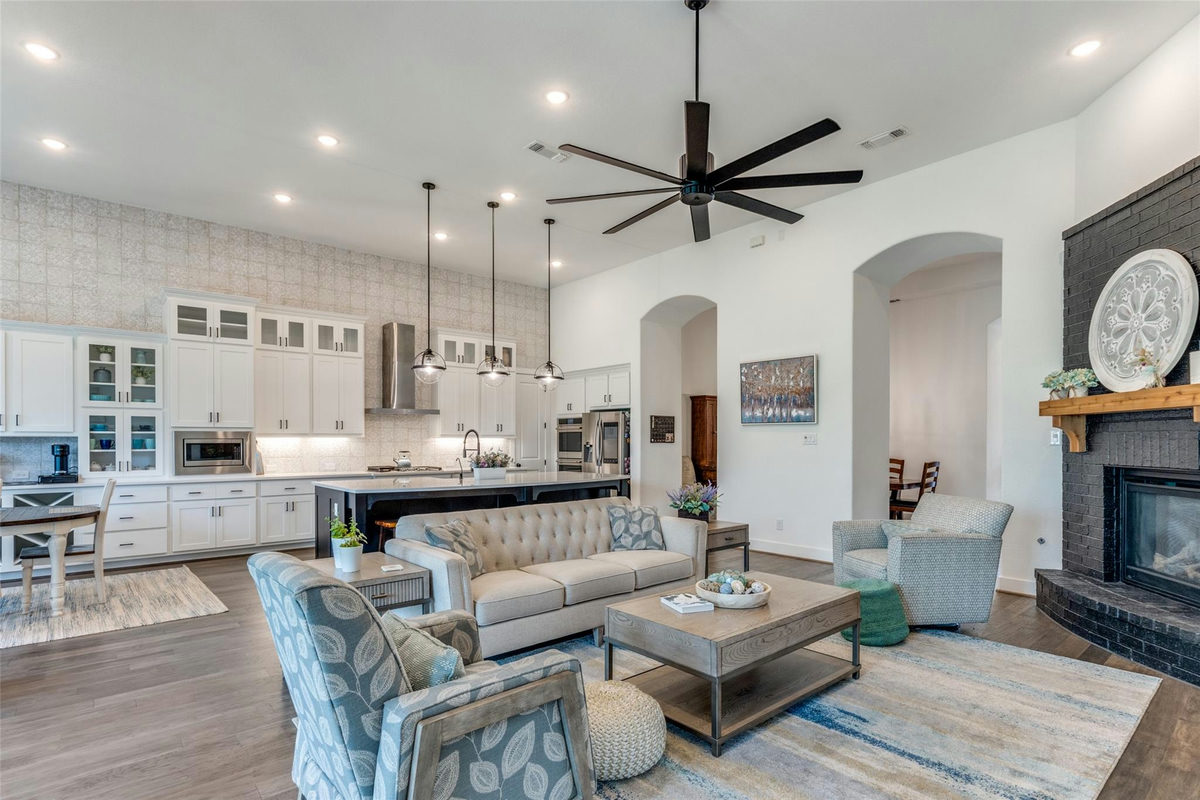 22306 Cape Travis Bnd — exterior