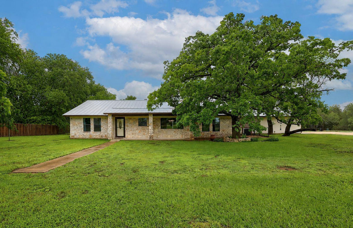 986 Shiloh Rd — photo 2