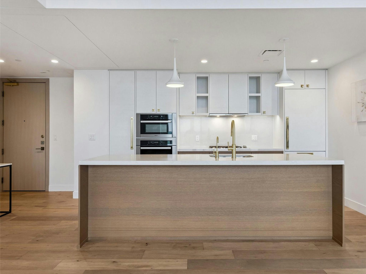 70 Rainey St #2201 — photo 2
