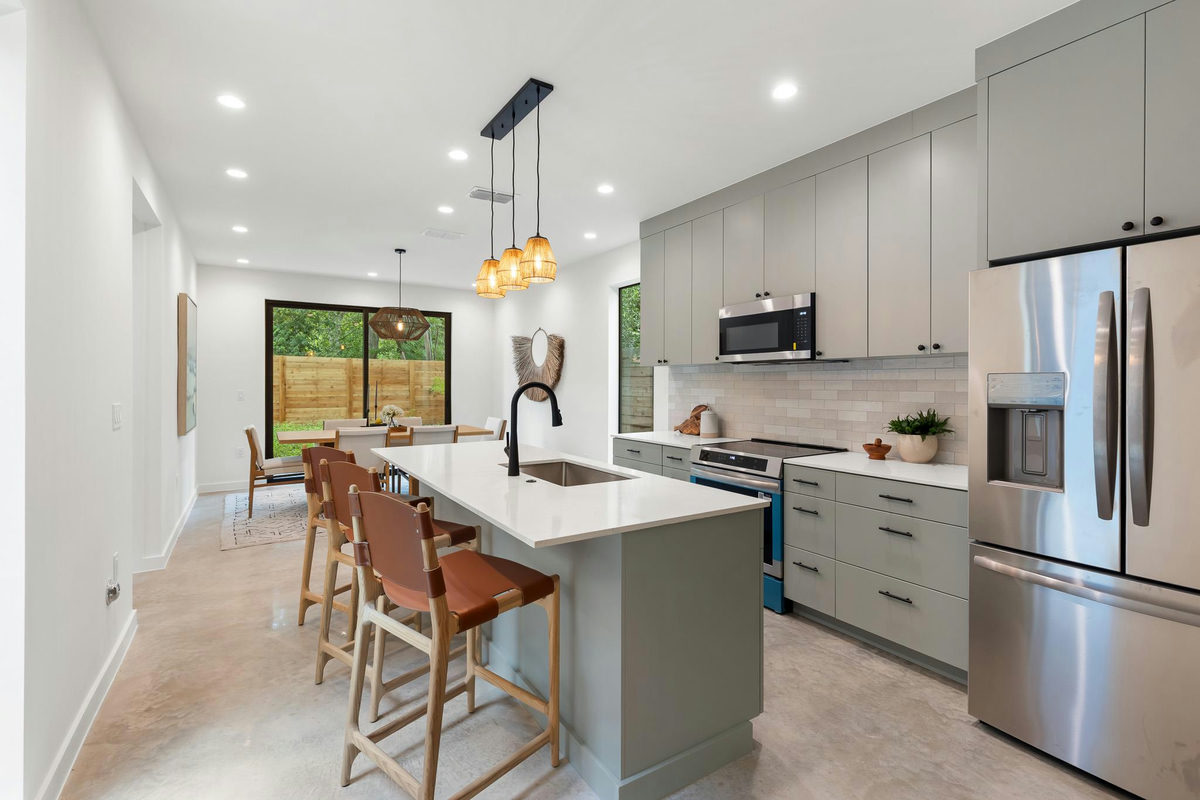 2308 S 2nd St #2 — photo 3