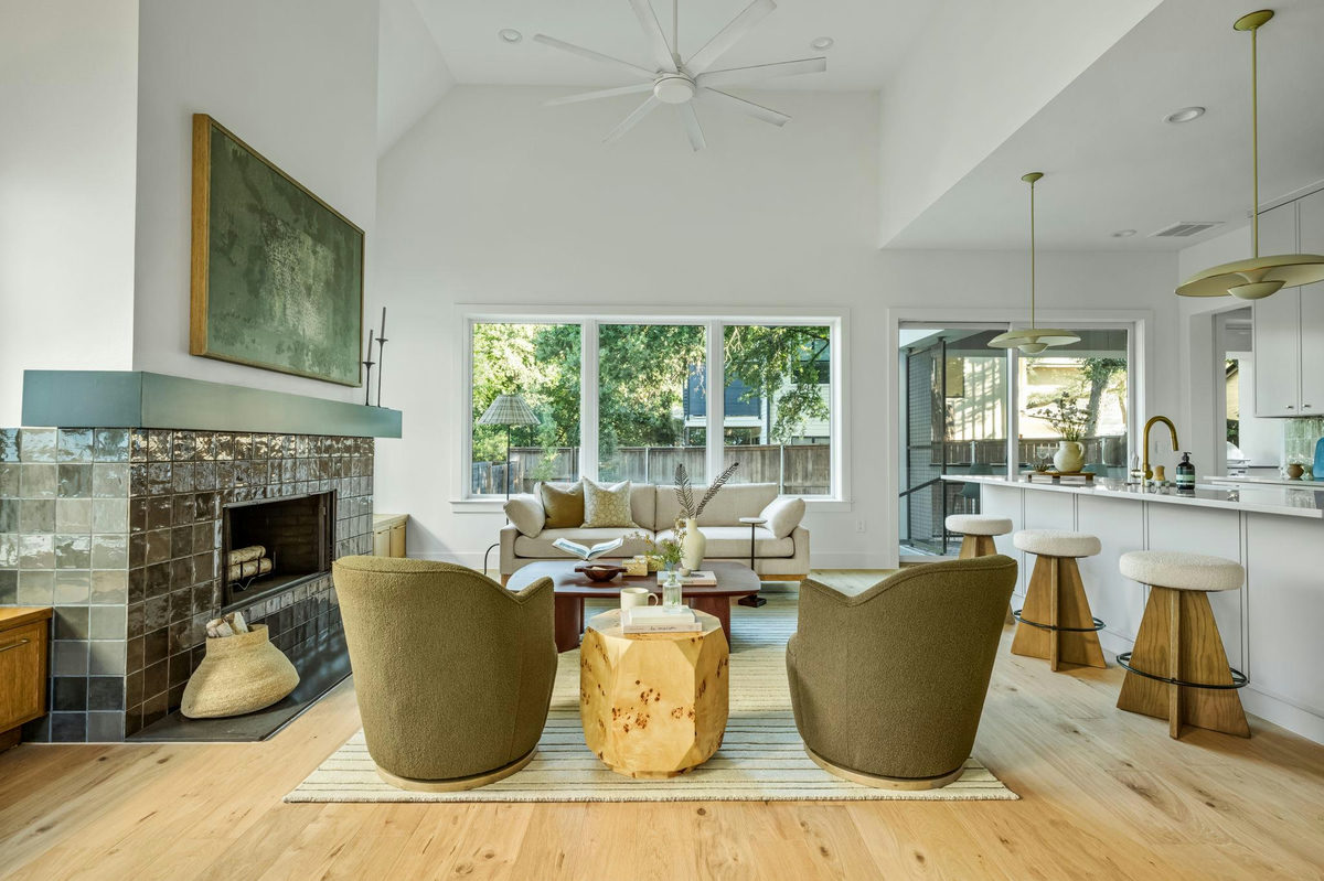 2603 Sol Wilson Ave — photo 3
