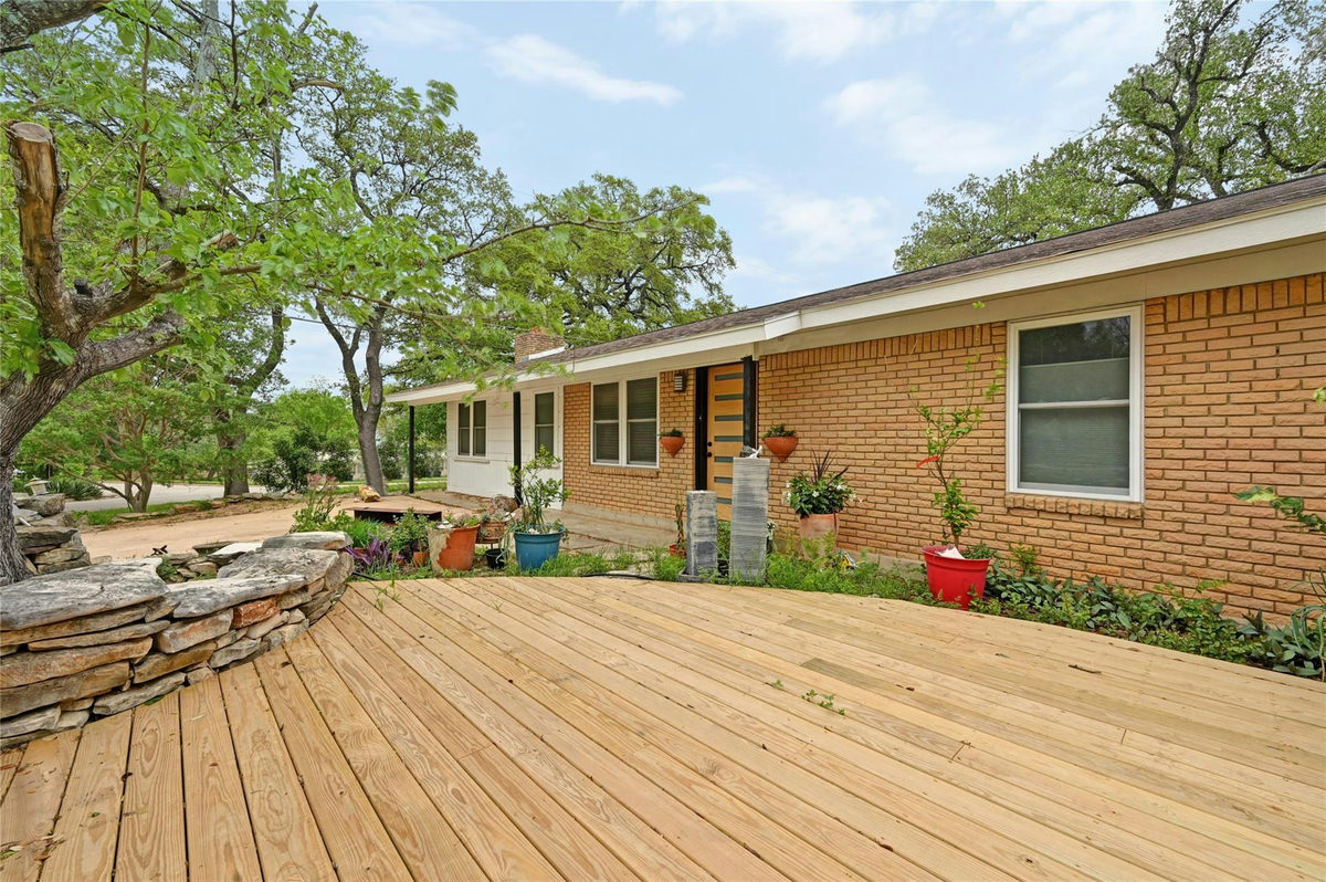 4505 Dudley Dr — exterior