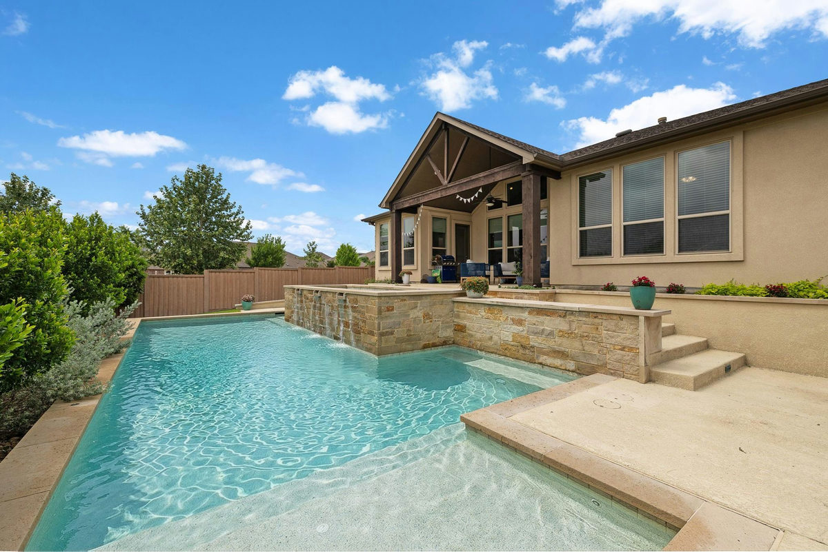 300 Blue Agave Ln — exterior