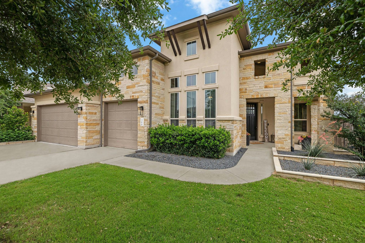 300 Blue Agave Ln — photo 2