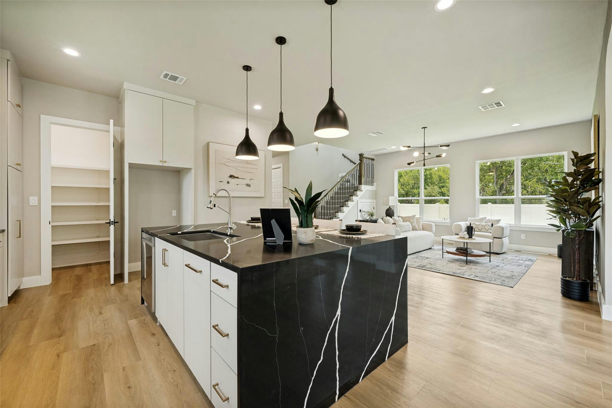 902 Ramendu Way — photo 4