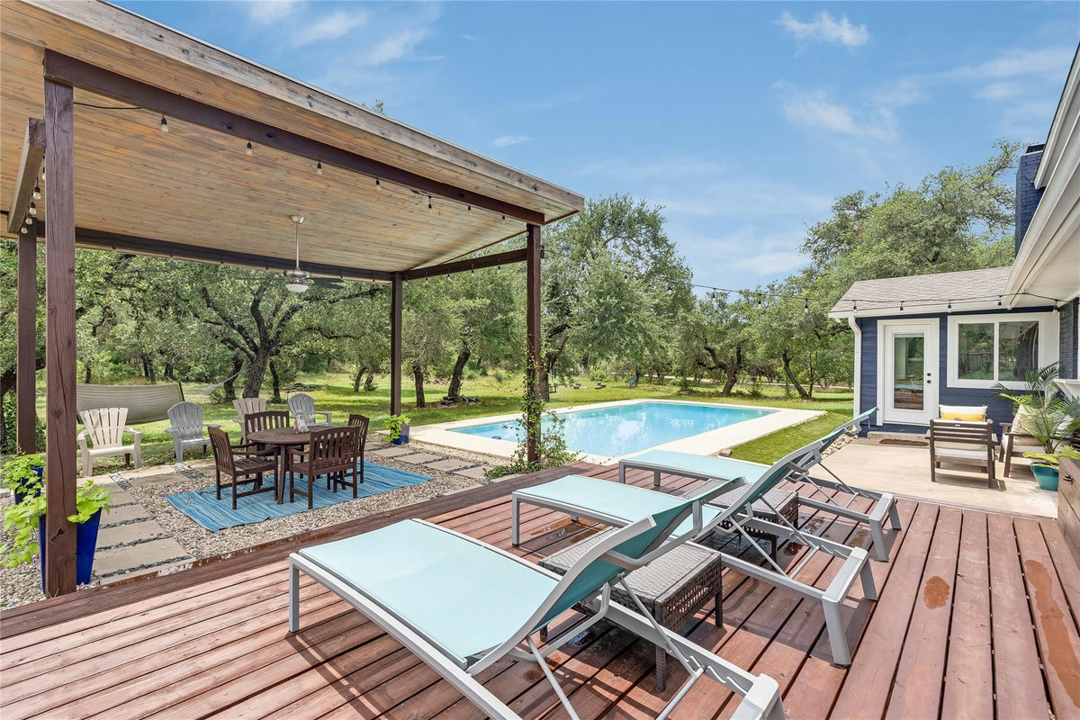 10133 Oliver Dr — exterior