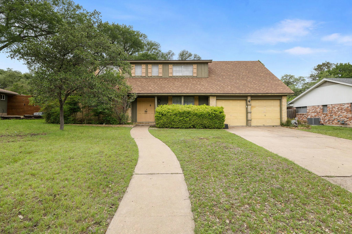 8616 Willowick Dr — exterior
