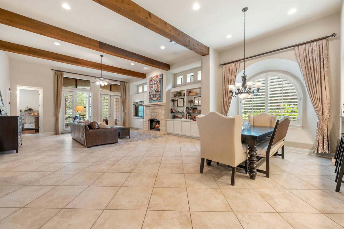 2813 University Club Dr — photo 3