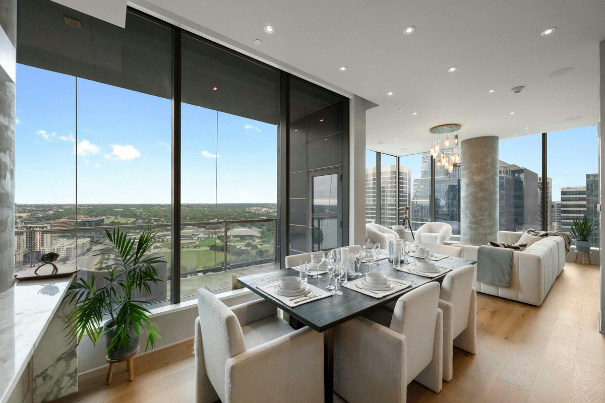 210 Lavaca St #2706 — photo 3