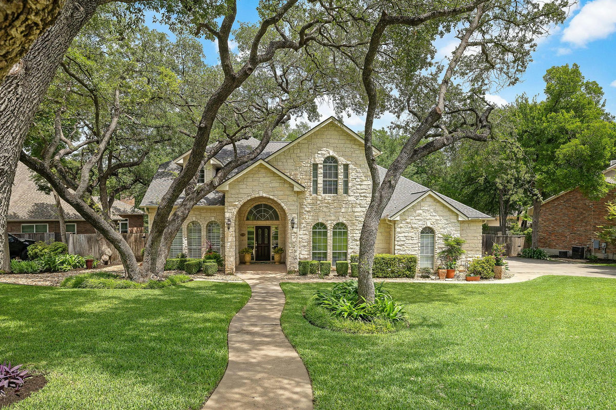 2929 Cedar Crest Cir — exterior