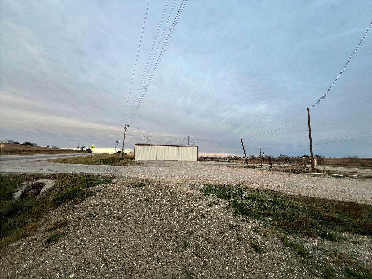 14201 S State Highway 95 — photo 5