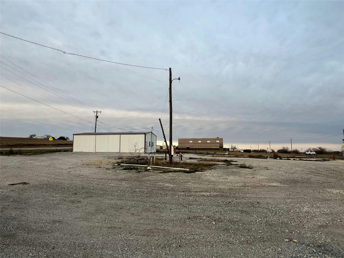 14201 S State Highway 95 — photo 3