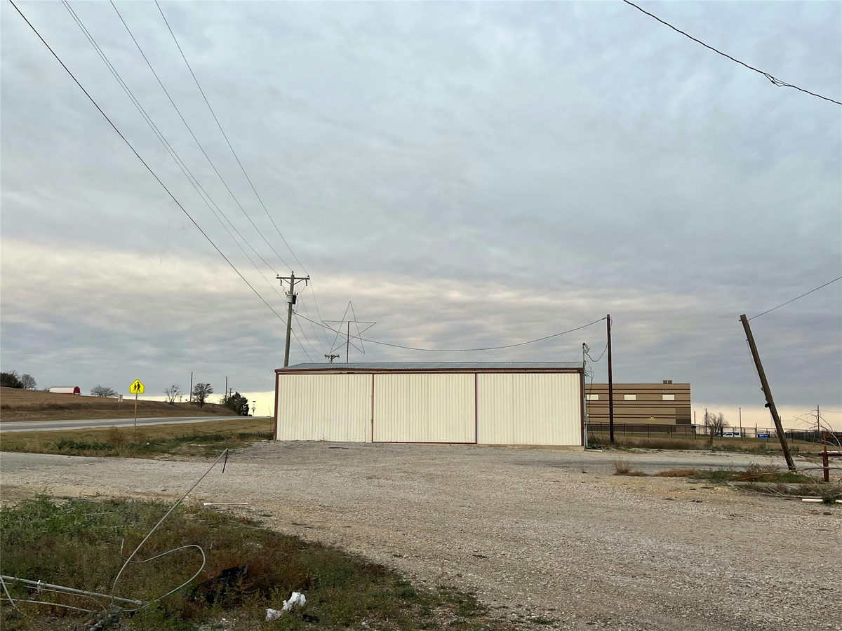 14201 S State Highway 95 — photo 4
