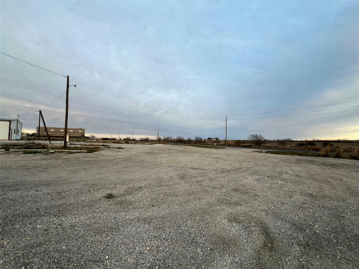 14201 S State Highway 95 — photo 2