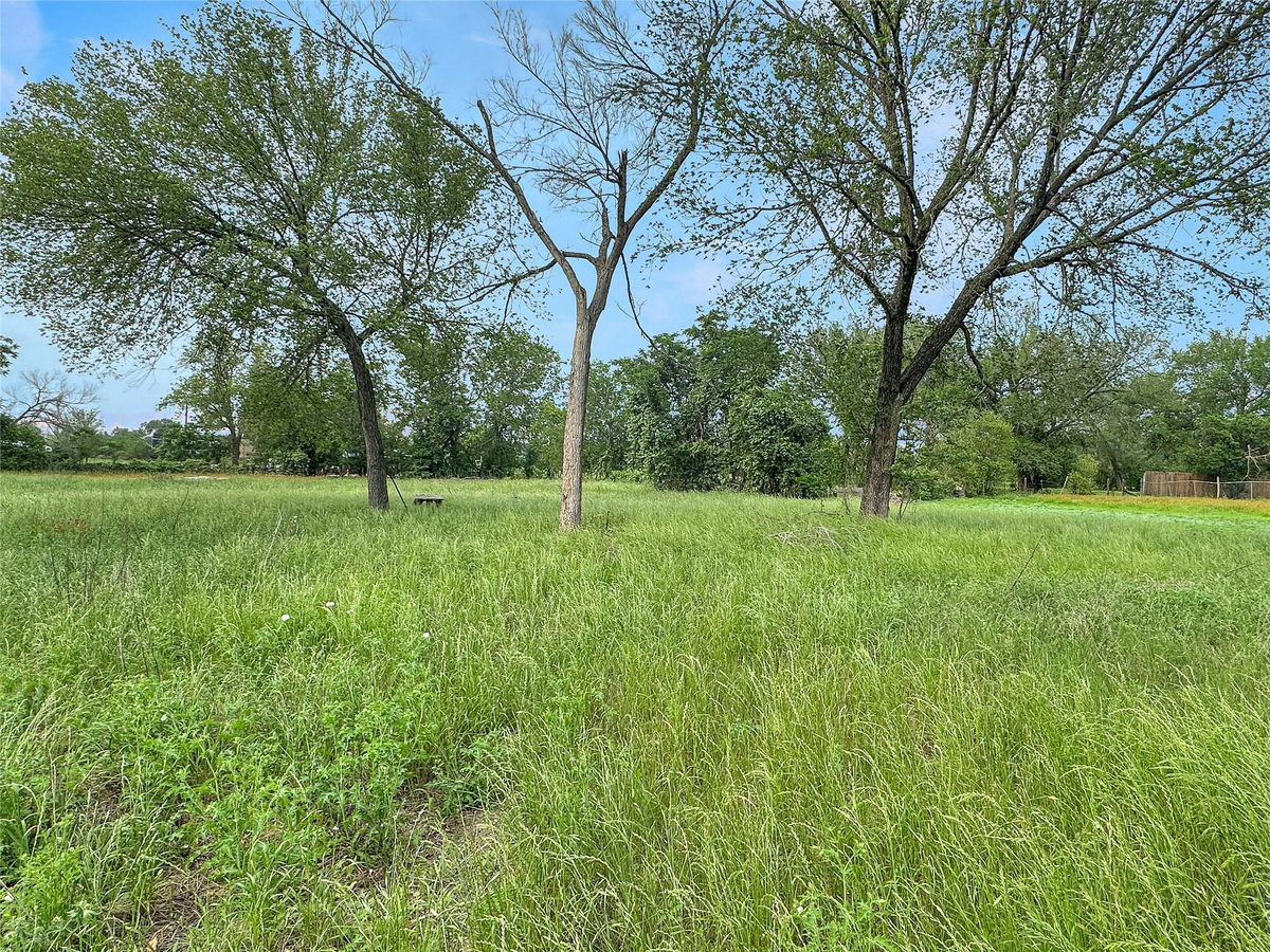 1314 Farm St — exterior