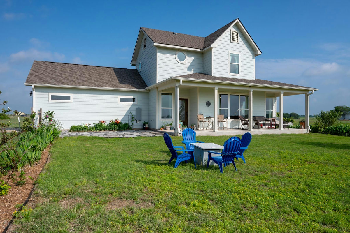 1662 County Road 465 — exterior