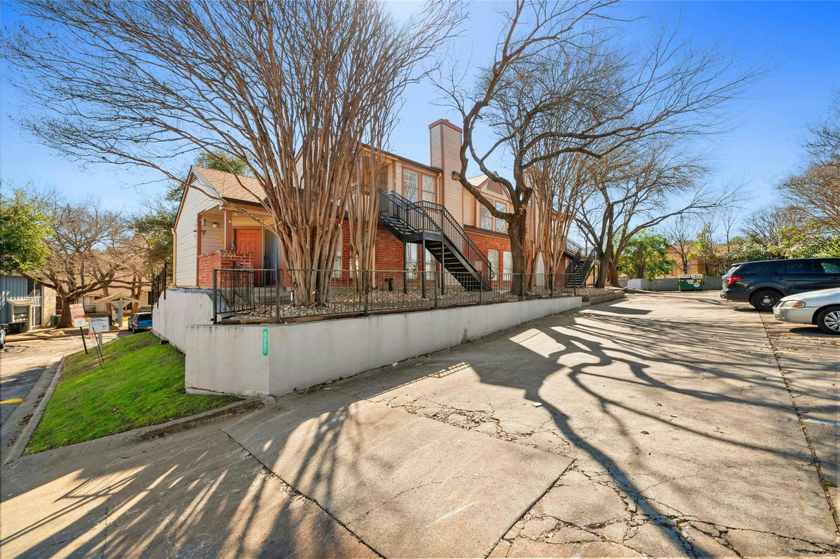 7111 E Highway 290 None E — photo 2