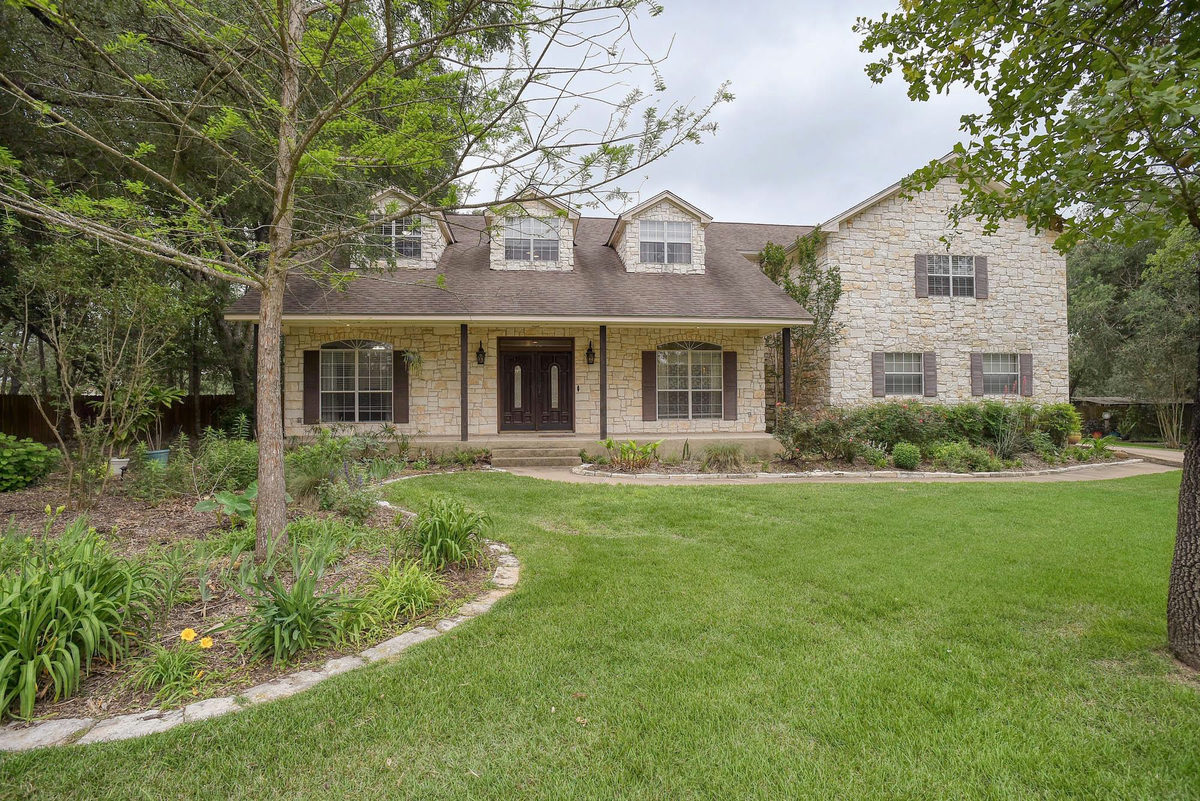 147 Spring Mdw — exterior