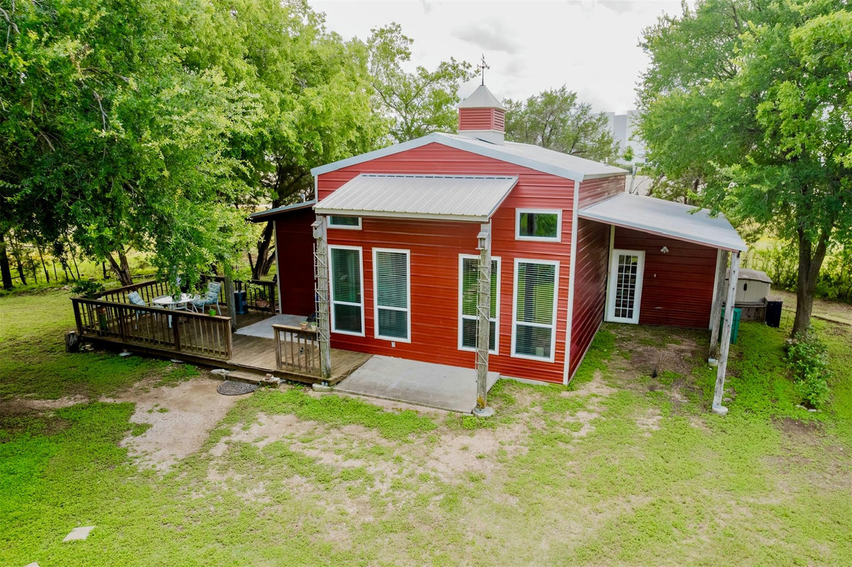 121 Lakewood Trl — photo 3
